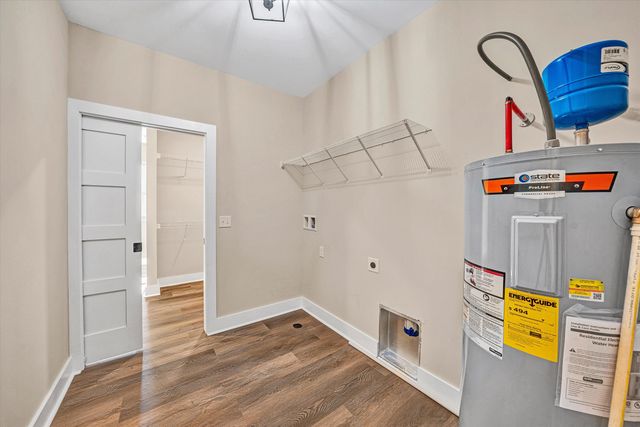 200 Cambridge CT, Hardy, VA 24101