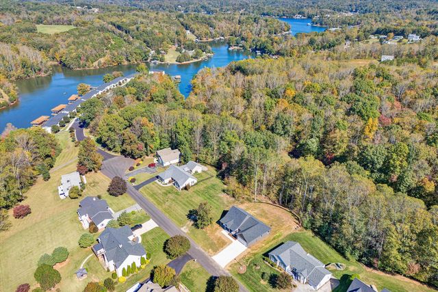 200 Cambridge CT, Hardy, VA 24101