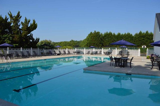 200 Cambridge CT, Hardy, VA 24101