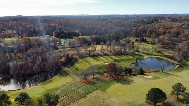 200 Cambridge CT, Hardy, VA 24101