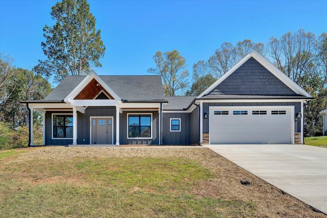 200 Cambridge CT, Hardy, VA 24101