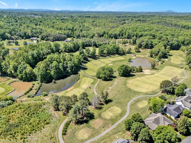 200 Cambridge CT, Hardy, VA 24101