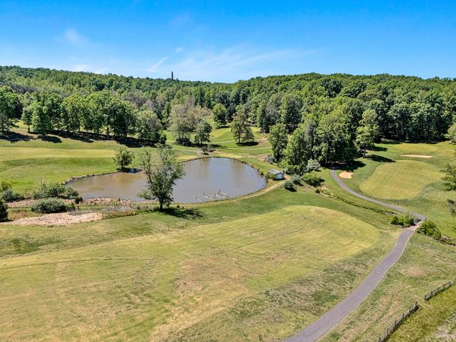 200 Cambridge CT, Hardy, VA 24101
