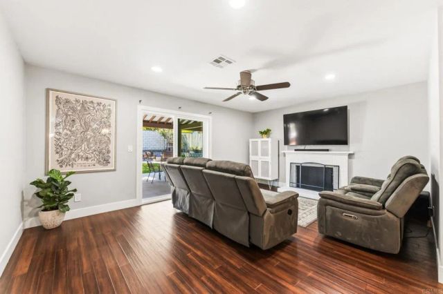 3023 Linda Dr, Oceanside, CA 92056