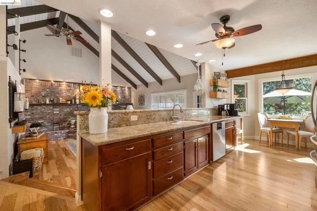 20581 Gerber Rd, Tuolumne, CA 95379