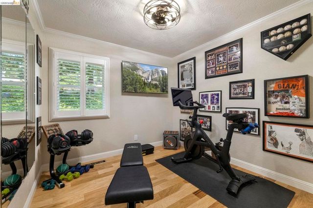 20581 Gerber Rd, Tuolumne, CA 95379