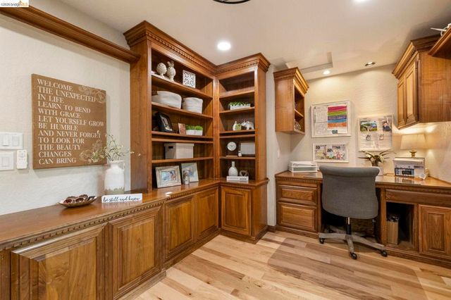 20581 Gerber Rd, Tuolumne, CA 95379