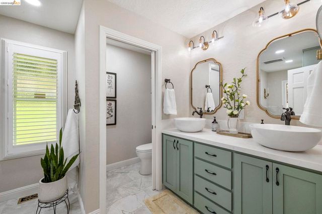 20581 Gerber Rd, Tuolumne, CA 95379