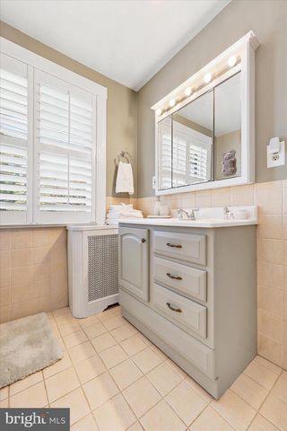 520 N ESSEX AVE, Narberth, PA 19072