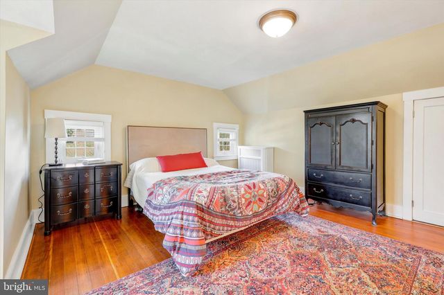 520 N ESSEX AVE, Narberth, PA 19072