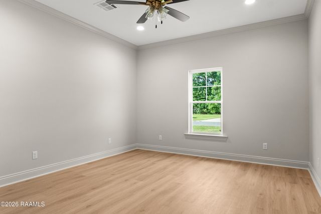 1009 Timber Trails Road, Breaux Bridge, LA 70517