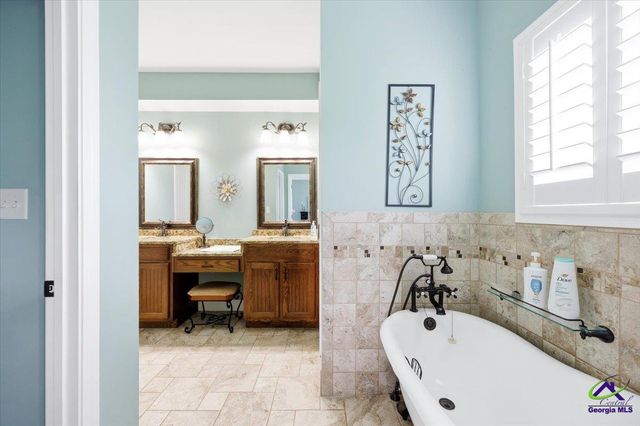 128 Mary Lou Drive, Byron, GA 31008