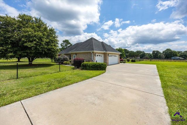 128 Mary Lou Drive, Byron, GA 31008