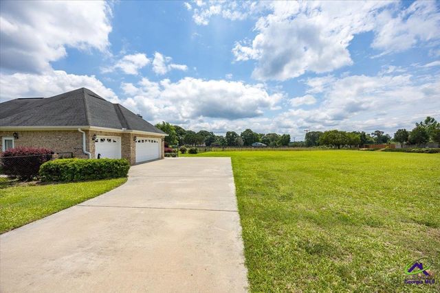 128 Mary Lou Drive, Byron, GA 31008