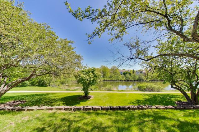 1643 Penny Lane, Crystal Lake, IL 60014