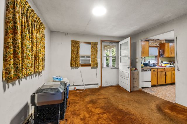 10 Everett St, Maynard, MA 01754