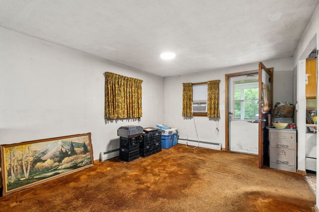 10 Everett St, Maynard, MA 01754