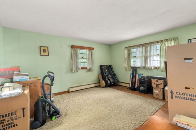10 Everett St, Maynard, MA 01754
