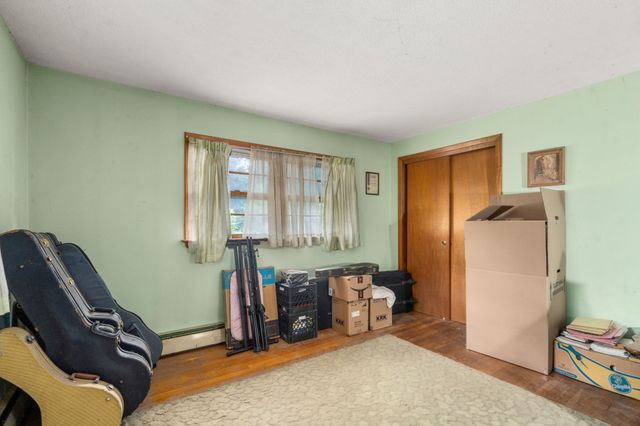 10 Everett St, Maynard, MA 01754