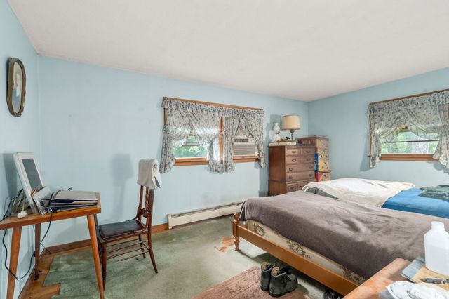 10 Everett St, Maynard, MA 01754