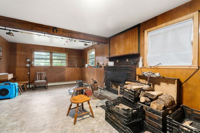 10 Everett St, Maynard, MA 01754