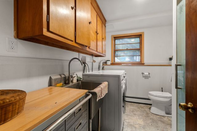 10 Everett St, Maynard, MA 01754