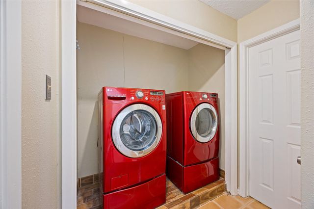 9206 Homeland Drive, Houston, TX 77083