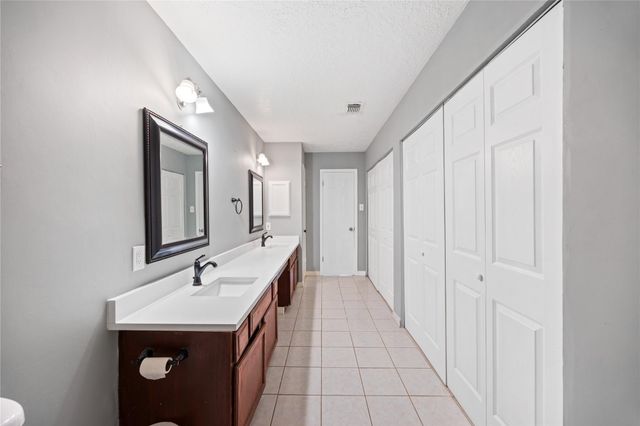 9206 Homeland Drive, Houston, TX 77083