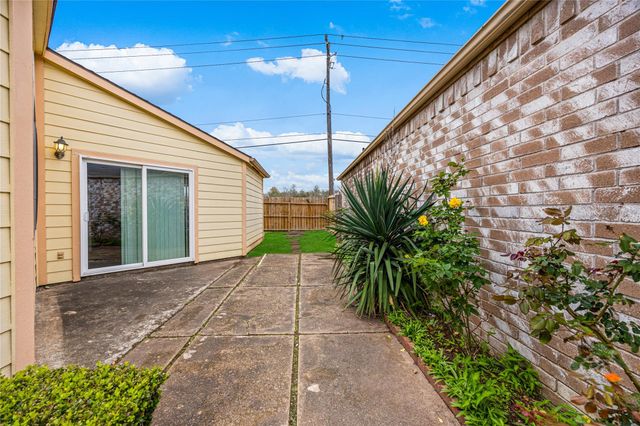 9206 Homeland Drive, Houston, TX 77083