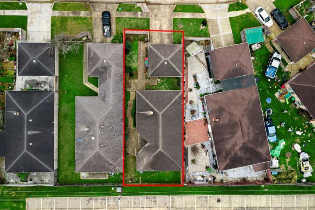 9206 Homeland Drive, Houston, TX 77083