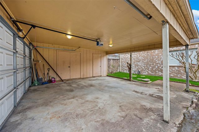 9206 Homeland Drive, Houston, TX 77083