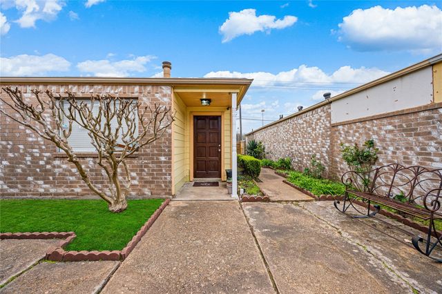 9206 Homeland Drive, Houston, TX 77083