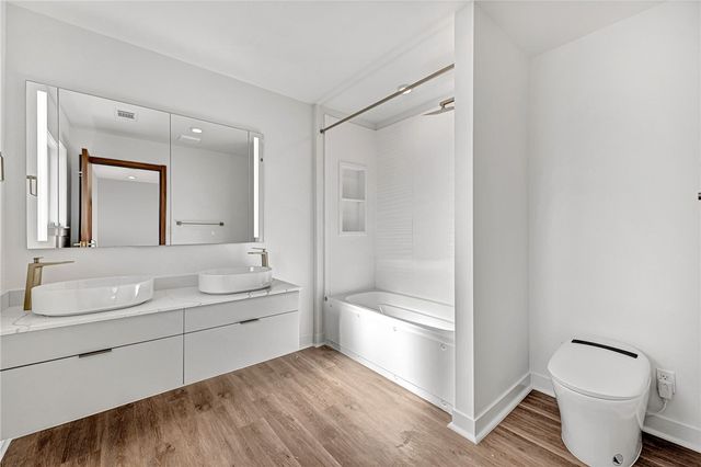 425 Balloon Flower Avenue, Lowell, AR 72745