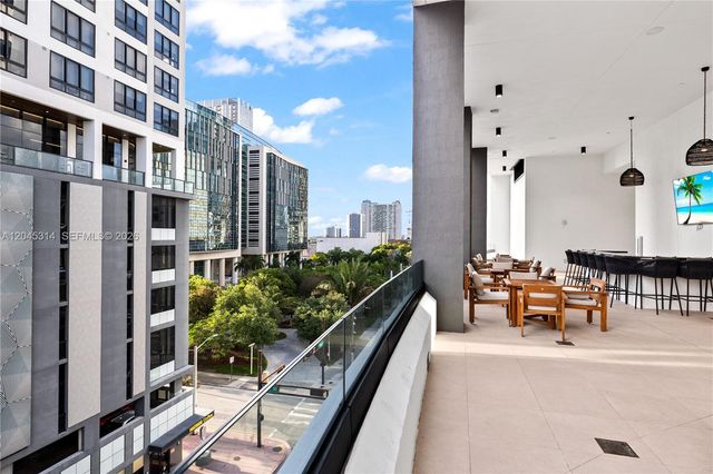 225 N Miami Ave 1102, Miami, FL 33128