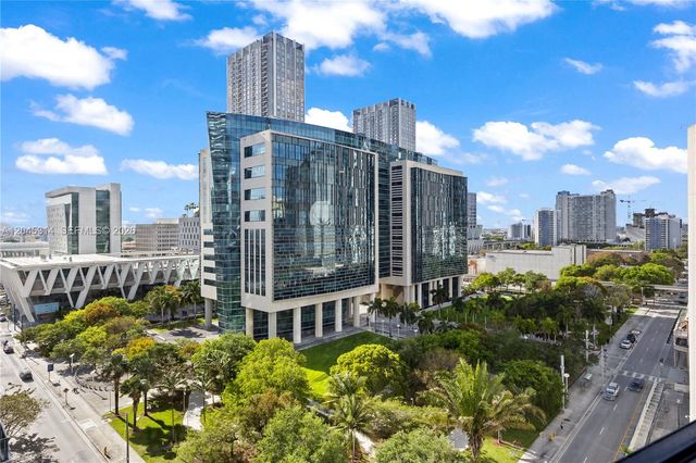 225 N Miami Ave 1102, Miami, FL 33128