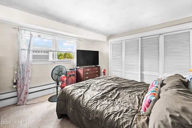 1 Hobart Street, Keyport, NJ 07735