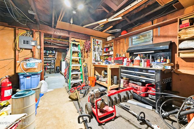 1 Hobart Street, Keyport, NJ 07735