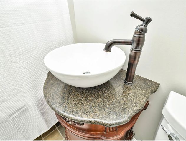 559 Adams St 2, Boston, MA 02124