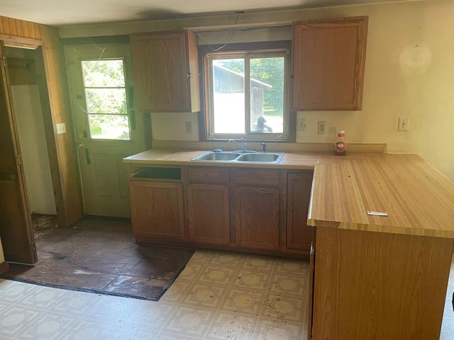 466 Estey Lane, Windsor, VT 05089