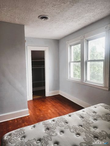 25 Laurel Street, Waterbury, CT 06702