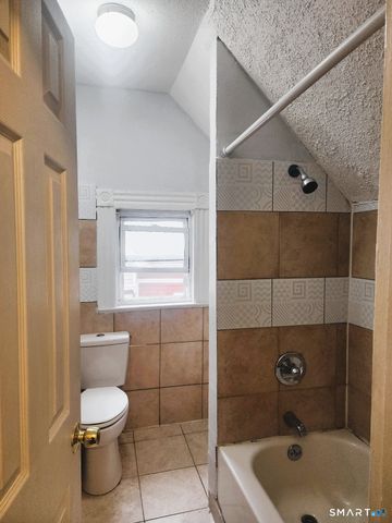 25 Laurel Street, Waterbury, CT 06702