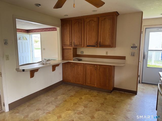 81 Arnold Drive, East Hartford, CT 06108