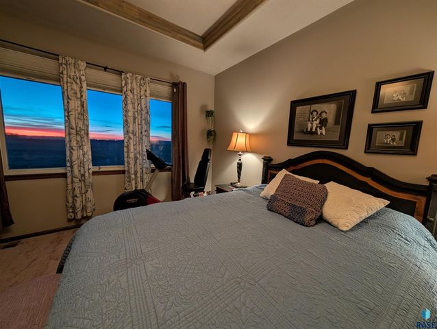 1305 S Gill Ave Avenue, Sioux Falls, SD 57106