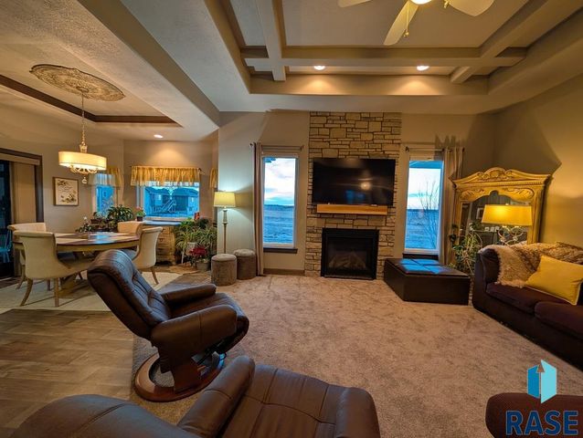 1305 S Gill Ave Avenue, Sioux Falls, SD 57106