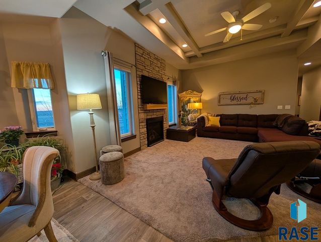 1305 S Gill Ave Avenue, Sioux Falls, SD 57106