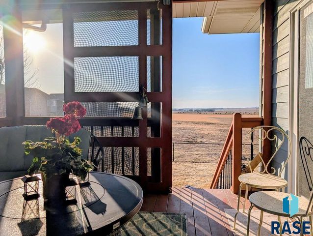 1305 S Gill Ave Avenue, Sioux Falls, SD 57106