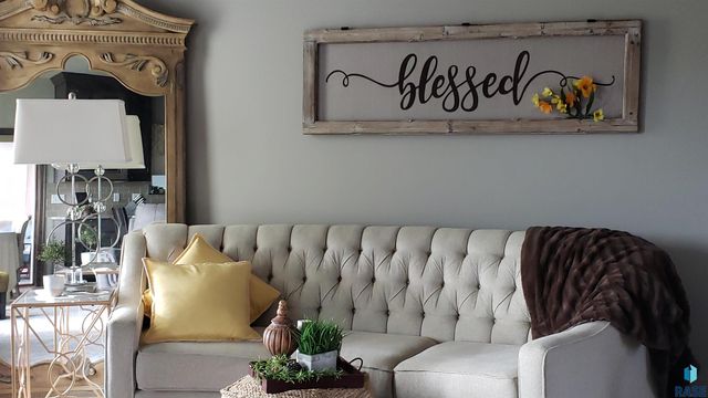 1305 S Gill Ave Avenue, Sioux Falls, SD 57106