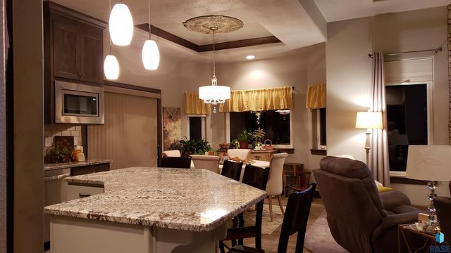 1305 S Gill Ave Avenue, Sioux Falls, SD 57106