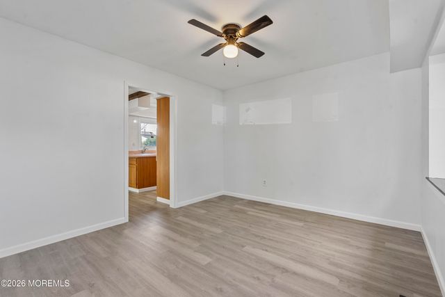 8 Holton Lane, Willingboro, NJ 08046