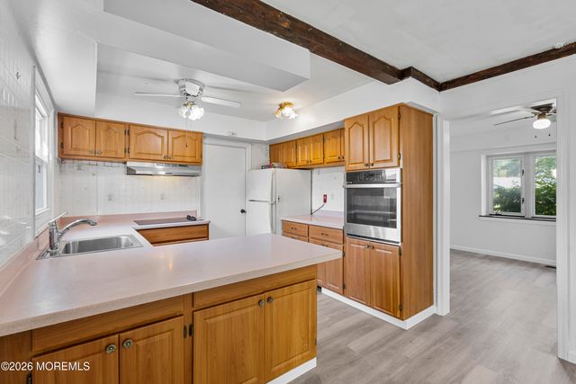 8 Holton Lane, Willingboro, NJ 08046
